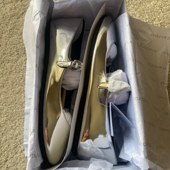 AEROSOLES 'Perry' Size 8.5 Silver Mirror Metallic Mary Jane Flats Shoes - Picture 9 of 9